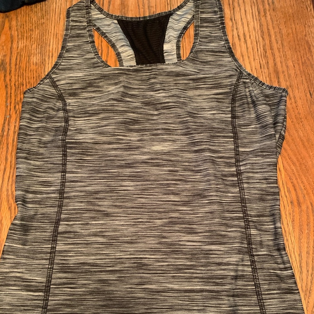 Danskin Large Workout Shirt